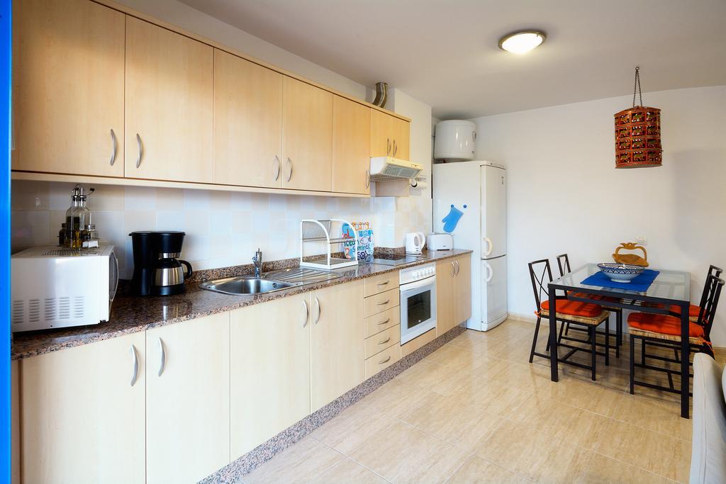 Apartment La Marina Sea Views With Terrace By Pvl أرّاثيفي الغرفة الصورة