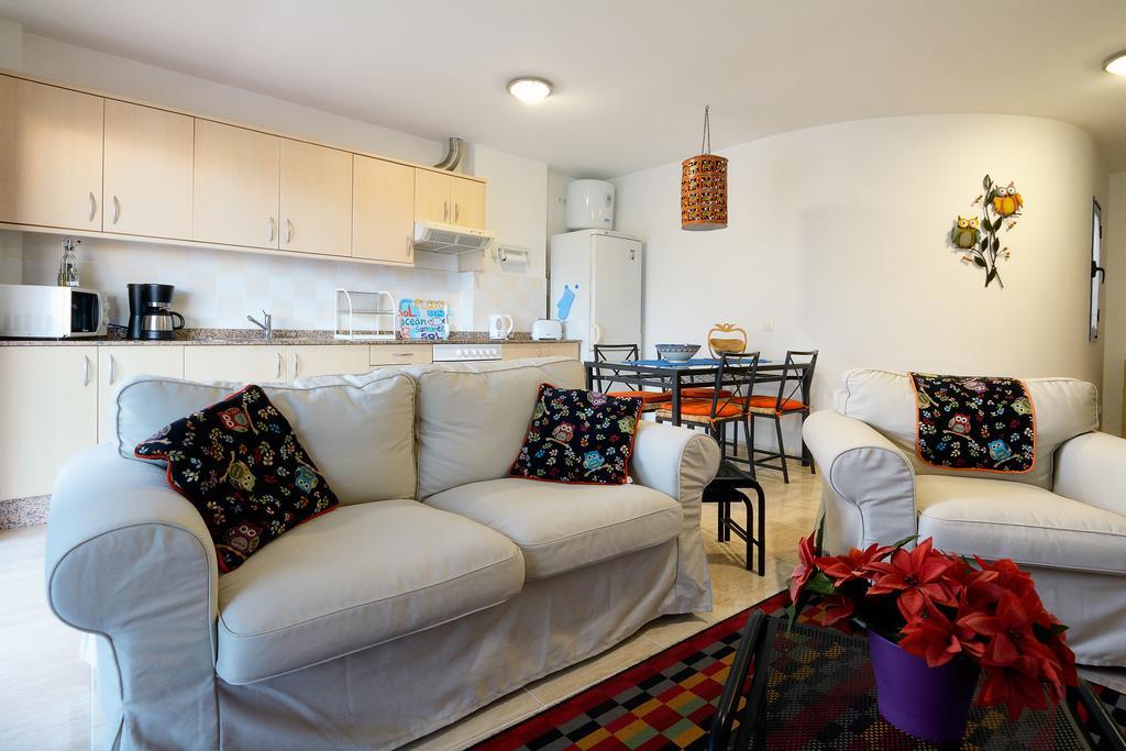 Apartment La Marina Sea Views With Terrace By Pvl أرّاثيفي الغرفة الصورة