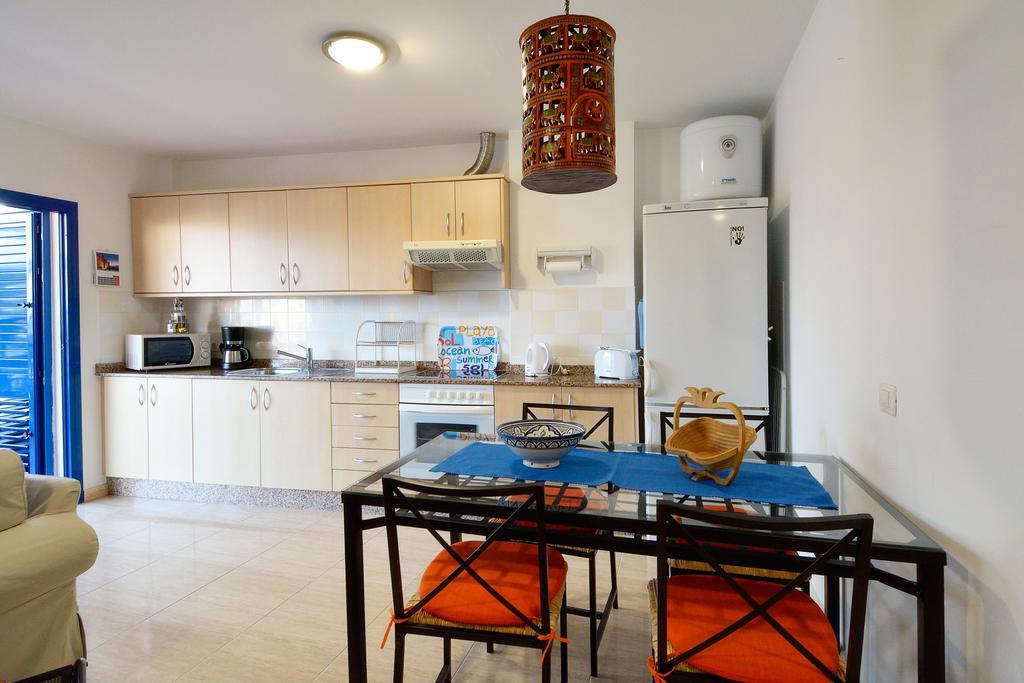 Apartment La Marina Sea Views With Terrace By Pvl أرّاثيفي الغرفة الصورة