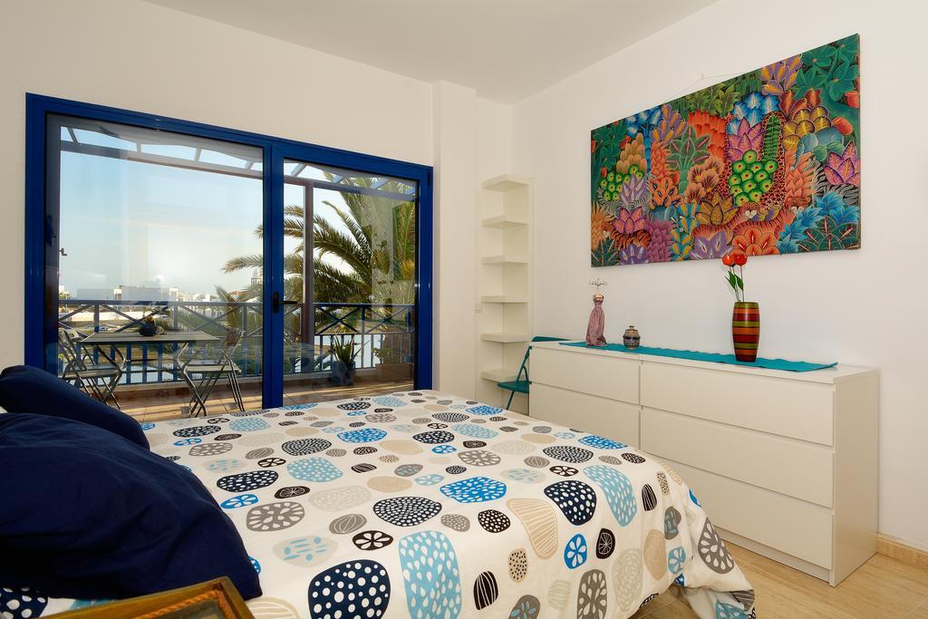 Apartment La Marina Sea Views With Terrace By Pvl أرّاثيفي الغرفة الصورة